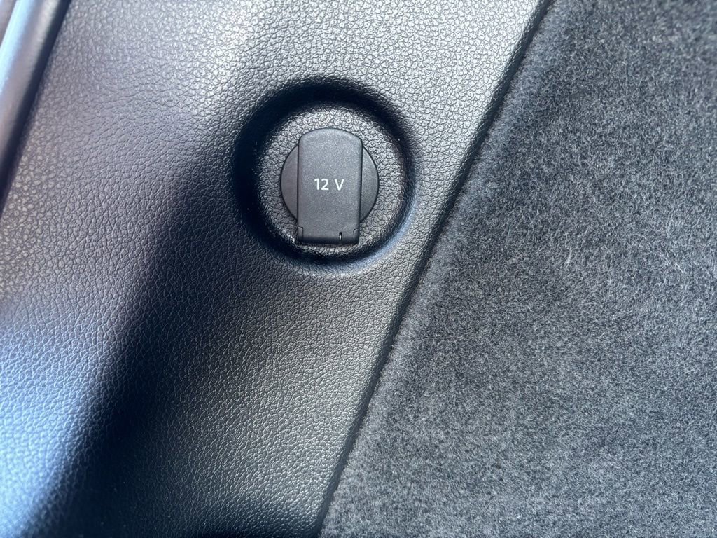 Certified 2023 Porsche Macan image 26