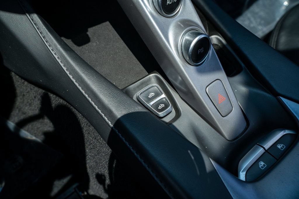 Used 2019 Ferrari Portofino RWD image 43