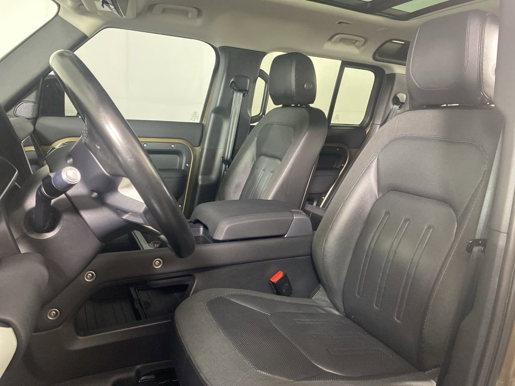 Used 2021 Land Rover Defender 110 SE image 11