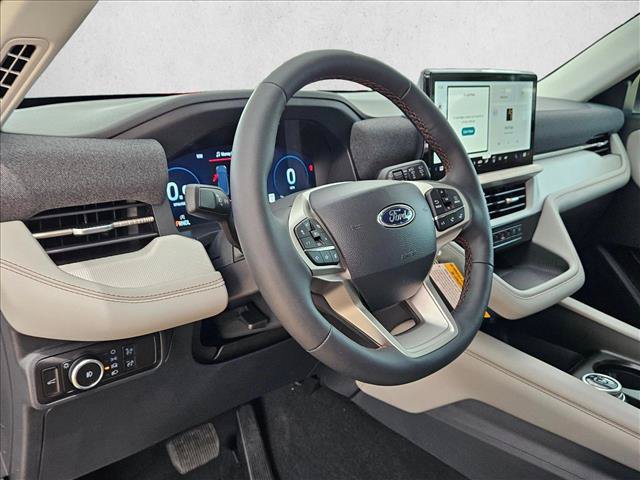 New 2026 Ford Explorer Active RWD image 3