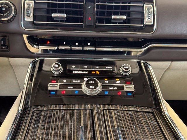Used 2023 Lincoln Navigator Black Label AWD/4WD image 19