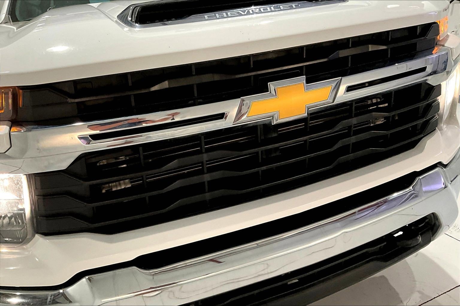 Used 2025 Chevrolet Silverado 2500 LT AWD/4WD image 35