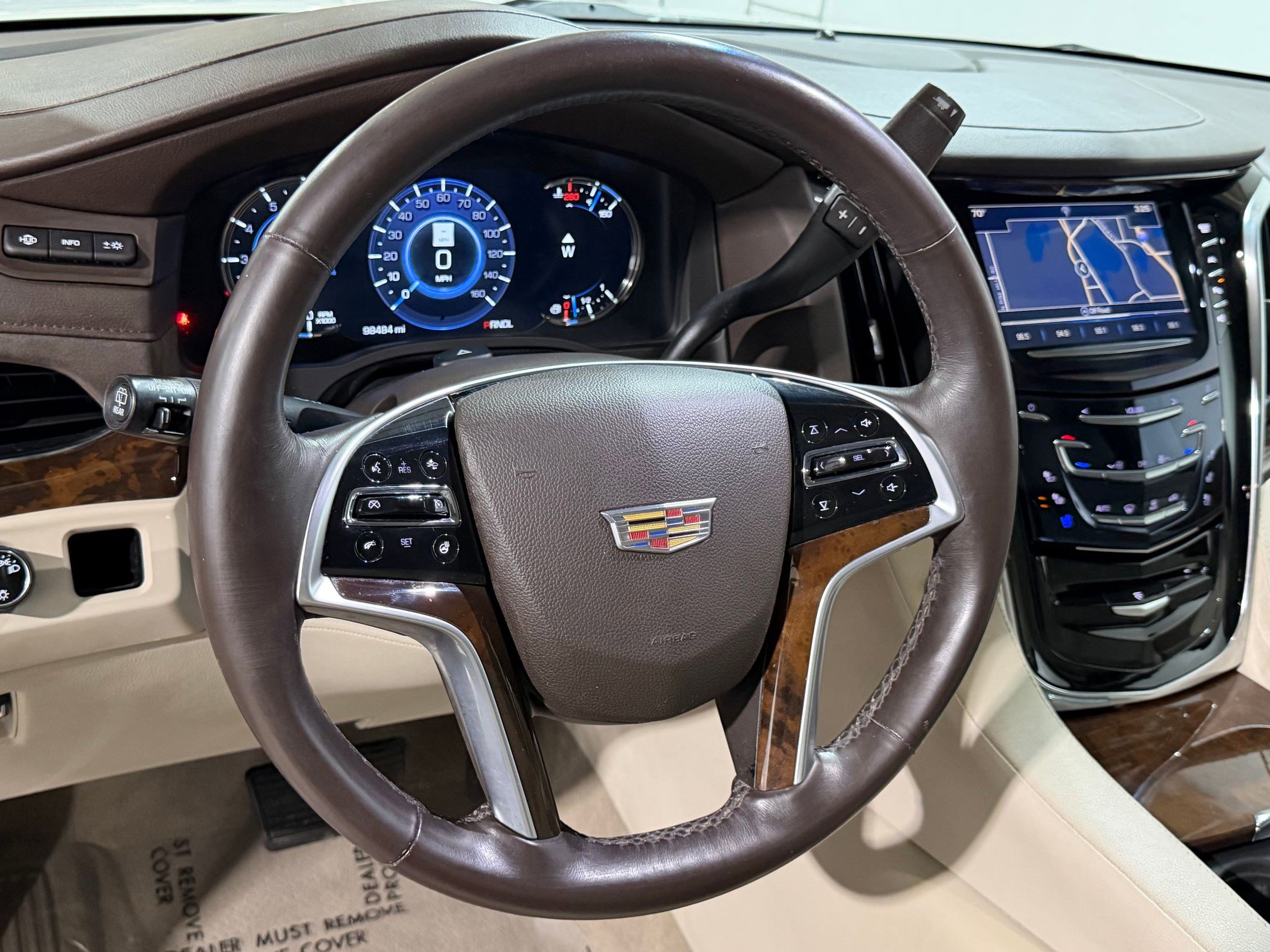 Used 2017 Cadillac Escalade Premium Luxury RWD image 14