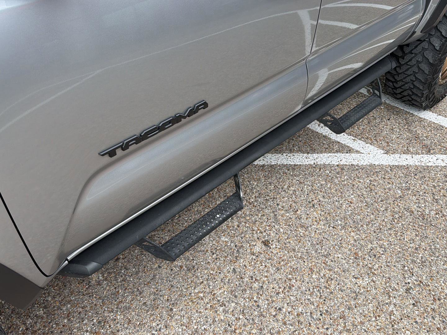 Used 2021 Toyota Tacoma TRD Off-Road w/ Technology Package AWD/4WD image 12