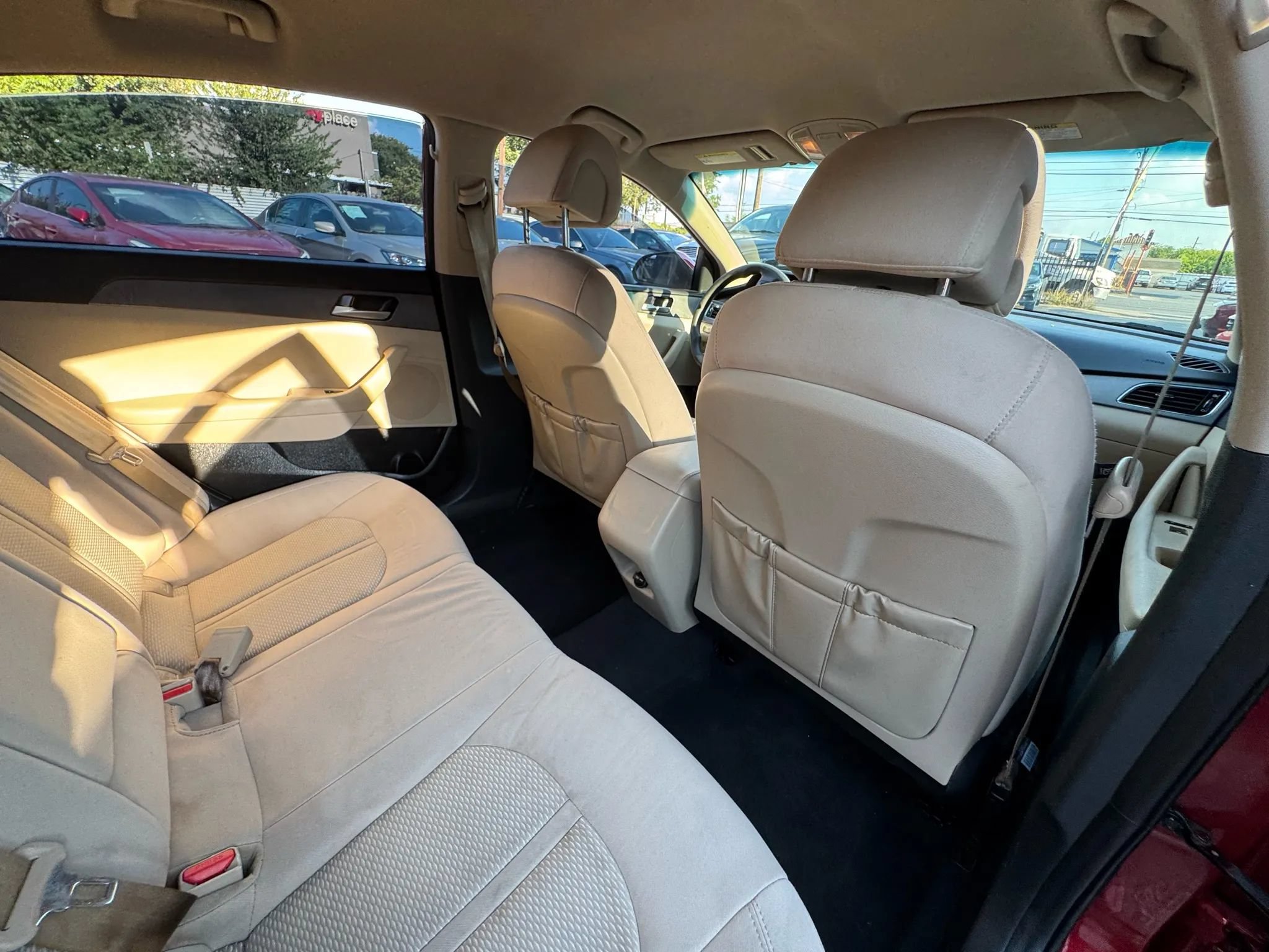 Used 2016 Hyundai Sonata SE w/ Winter Weather Package FWD image 10