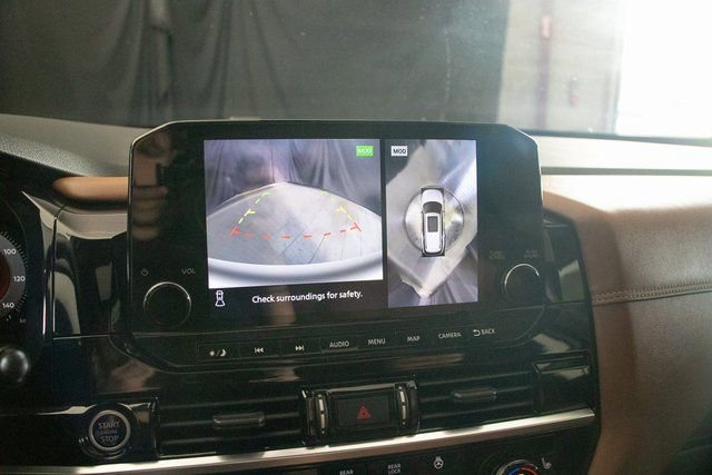 Used 2023 Nissan Pathfinder Platinum w/ Lighting Package (N93) image 37