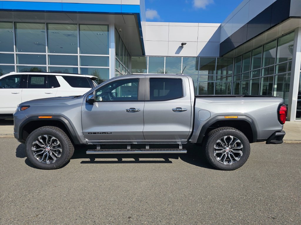 New 2026 GMC Canyon Denali w/ LPO, Black Badging Package AWD/4WD image 4