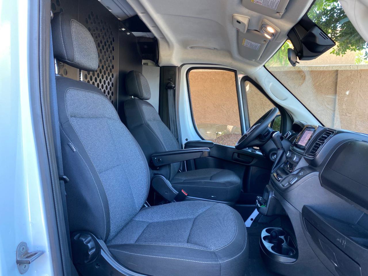Used 2025 RAM ProMaster 2500 w/ U-Haul Equipment Group FWD image 34
