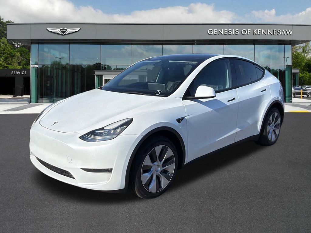 Used 2023 Tesla Model Y Long Range image 3
