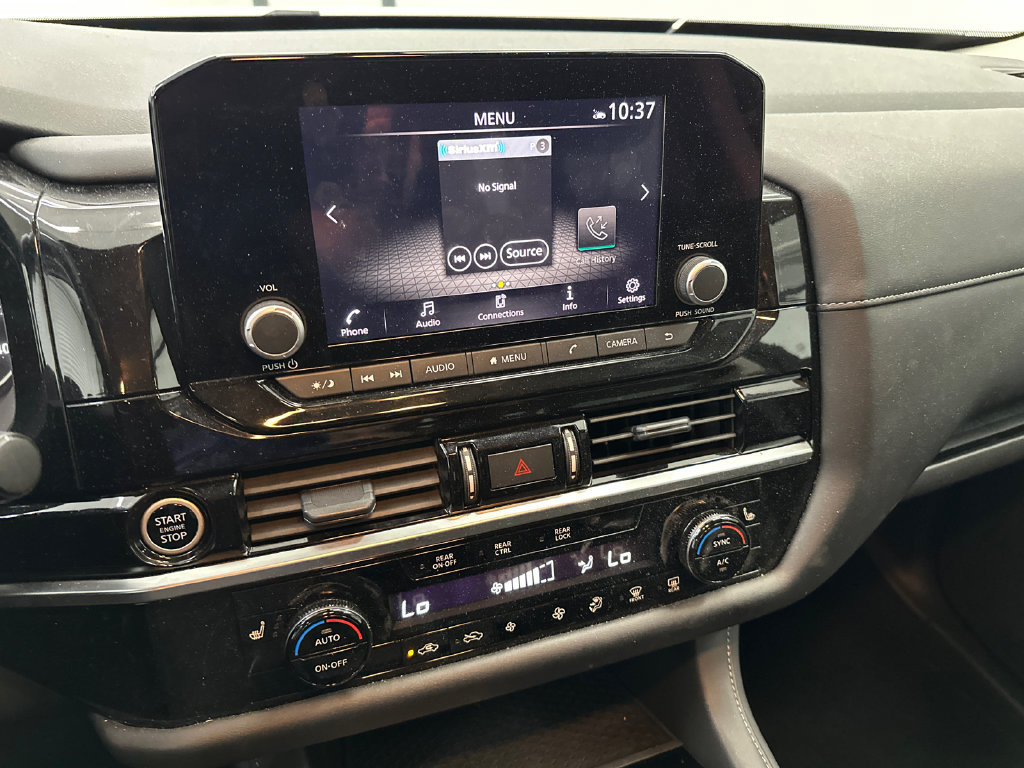 Used 2024 Nissan Pathfinder SV AWD/4WD image 28