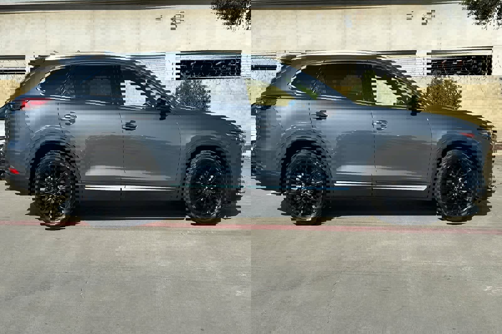 Used 2023 MAZDA CX-9 Carbon Edition image 9