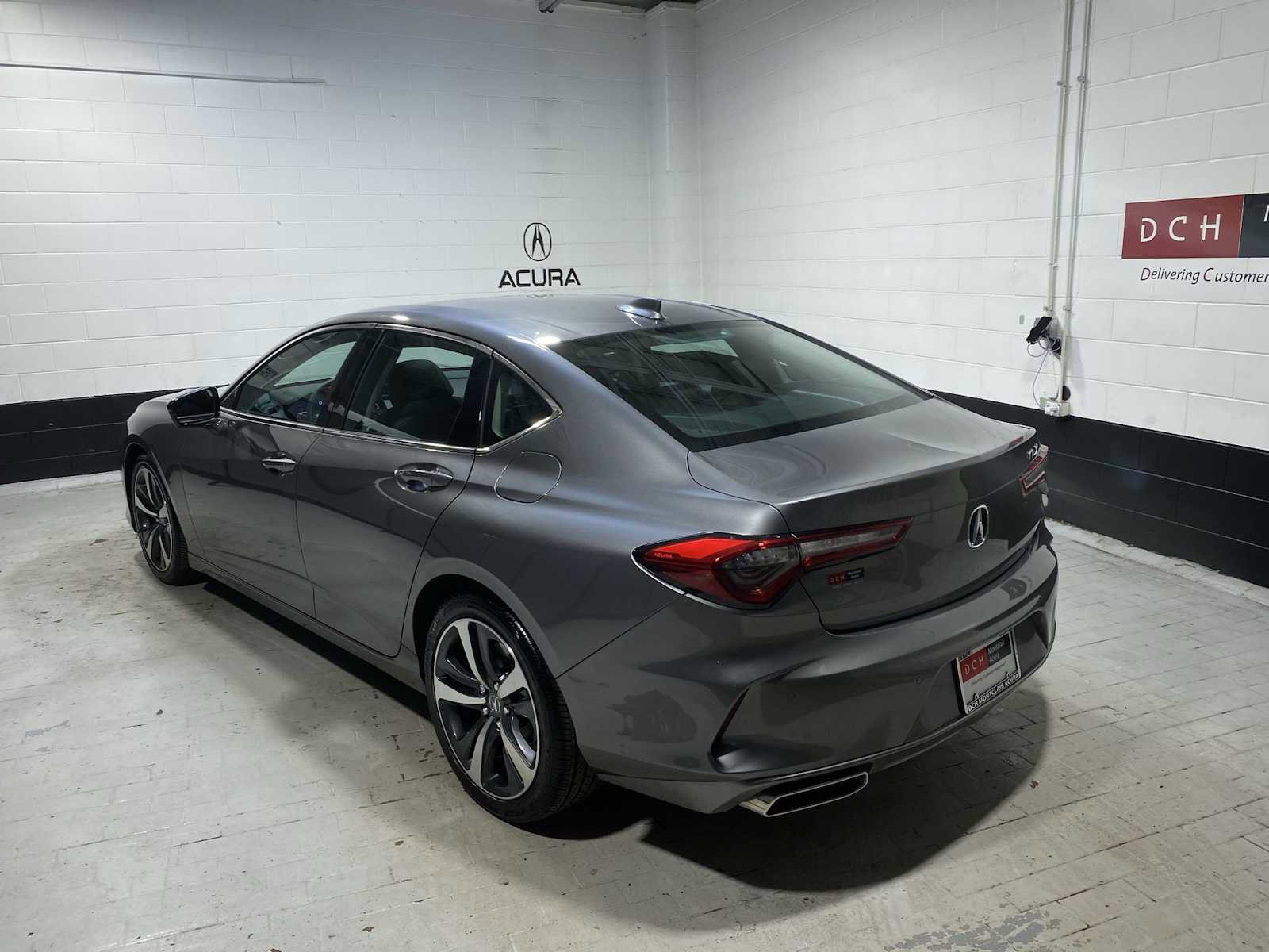 Certified 2025 Acura TLX w/ Technology Package image 4