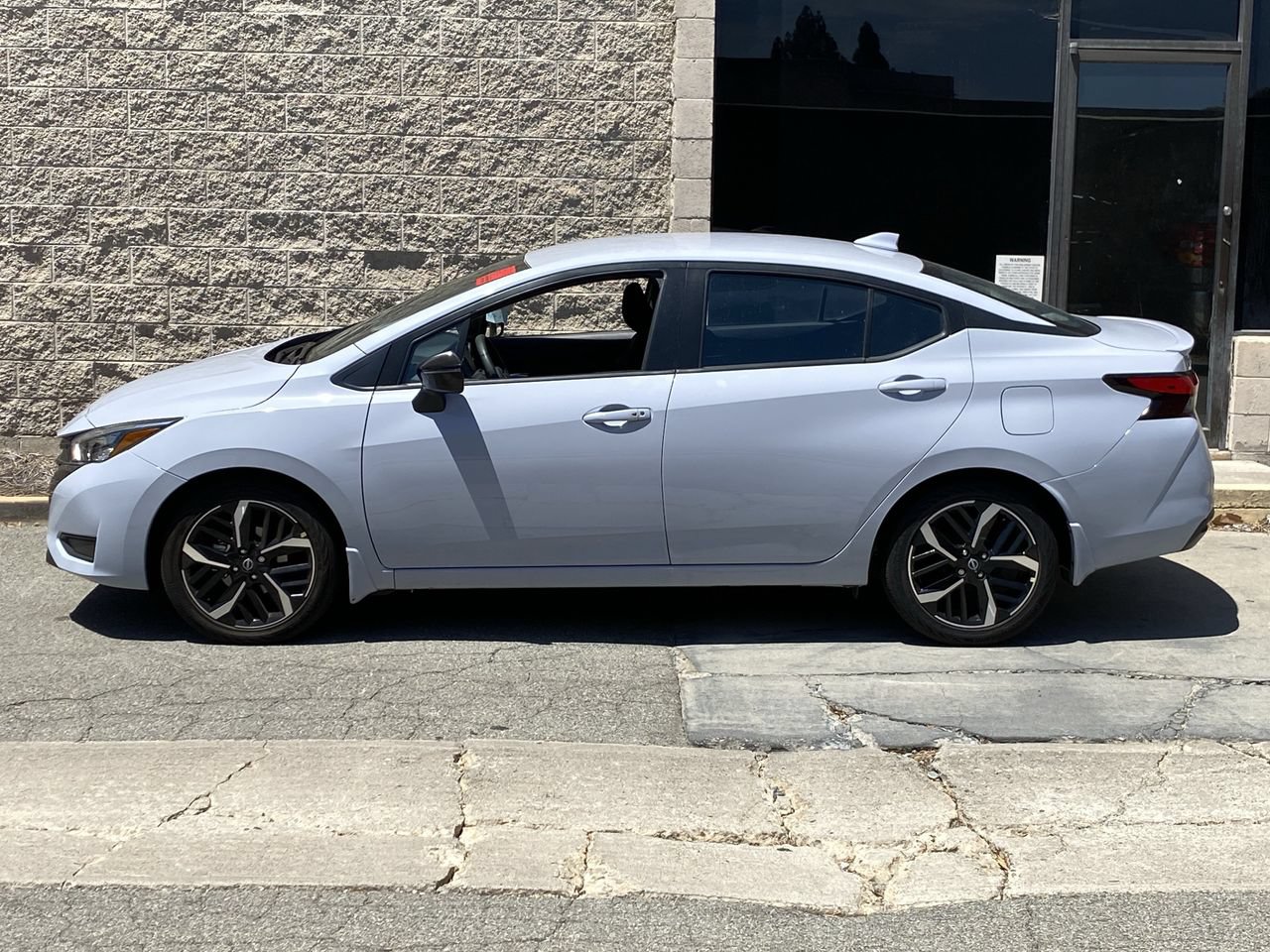 Certified 2025 Nissan Versa SR w/ Trunk Package FWD image 3
