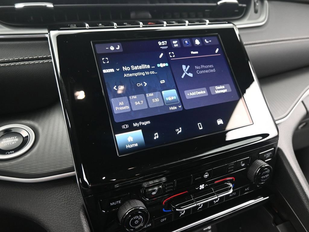 New 2025 Jeep Grand Cherokee L Laredo w/ Luxury Tech Group I image 36