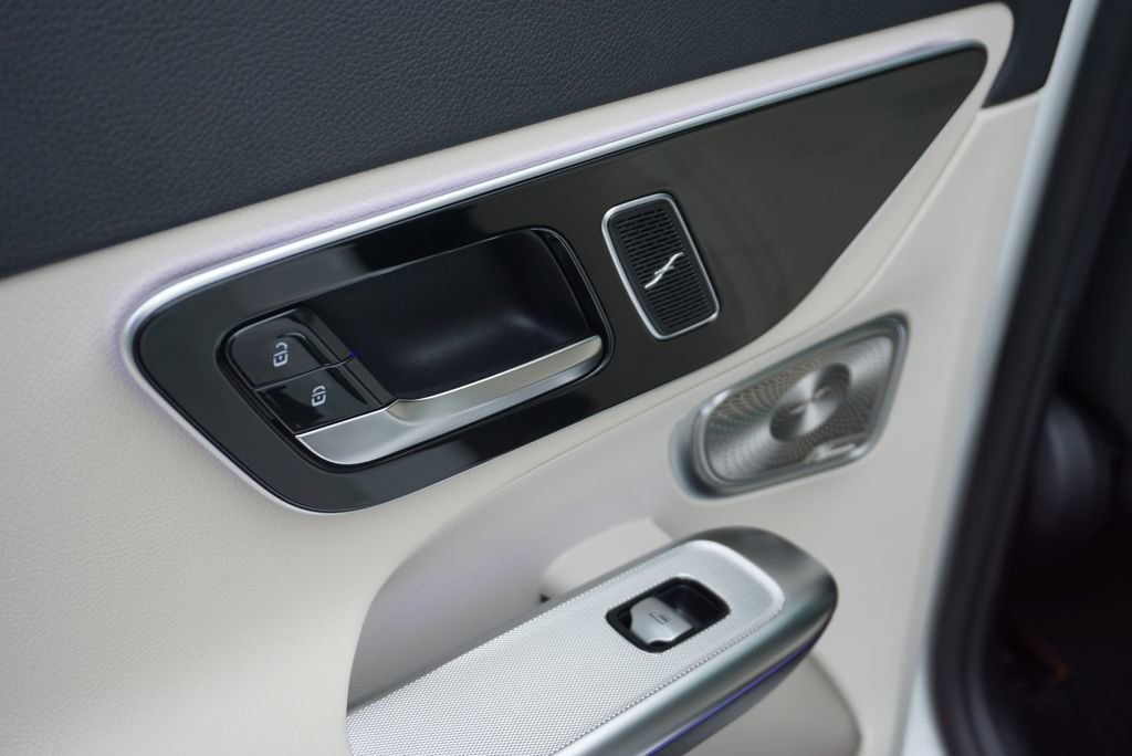 New 2026 Mercedes-Benz GLC 300 4MATIC image 45