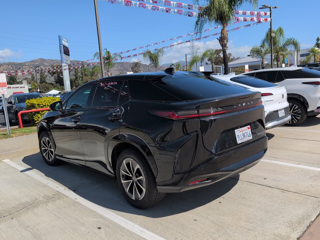 Used 2023 Lexus RZ 450e Premium w/ Technology Package AWD/4WD image 6