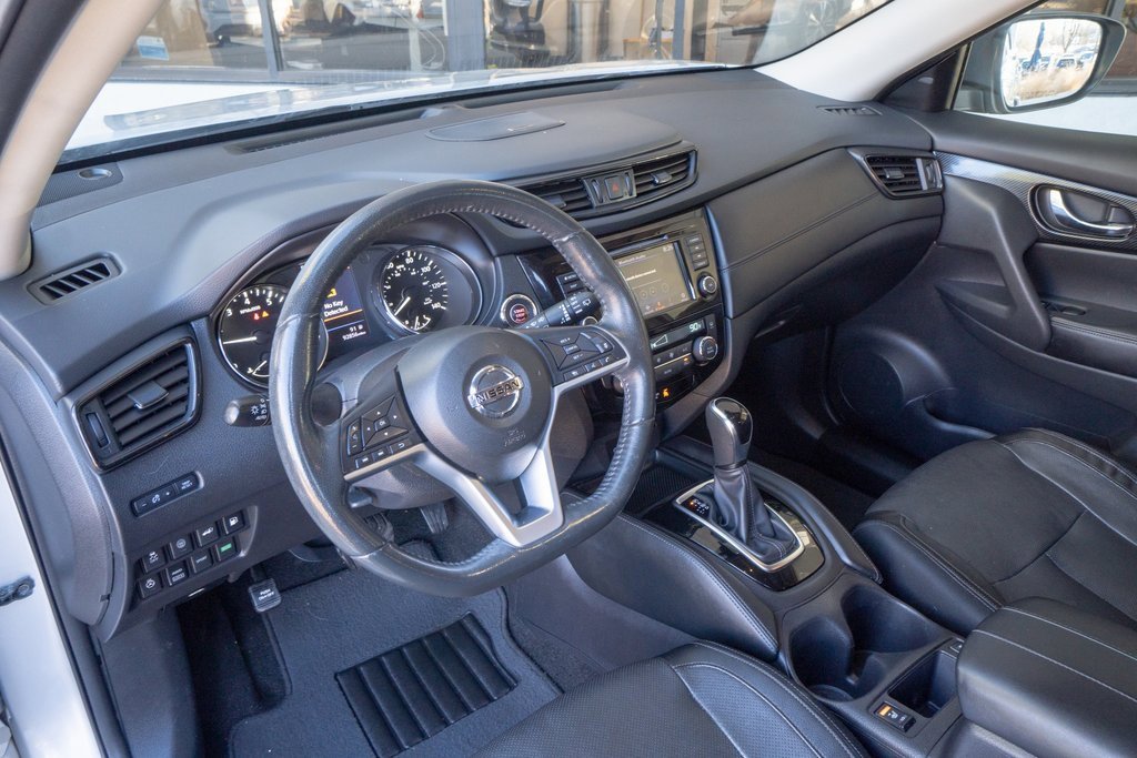 Used 2018 Nissan Rogue SL w/ Premium Package image 9