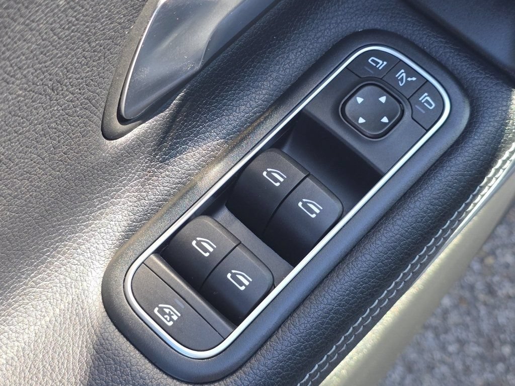 Used 2025 Mercedes-Benz CLA 250 4MATIC image 26
