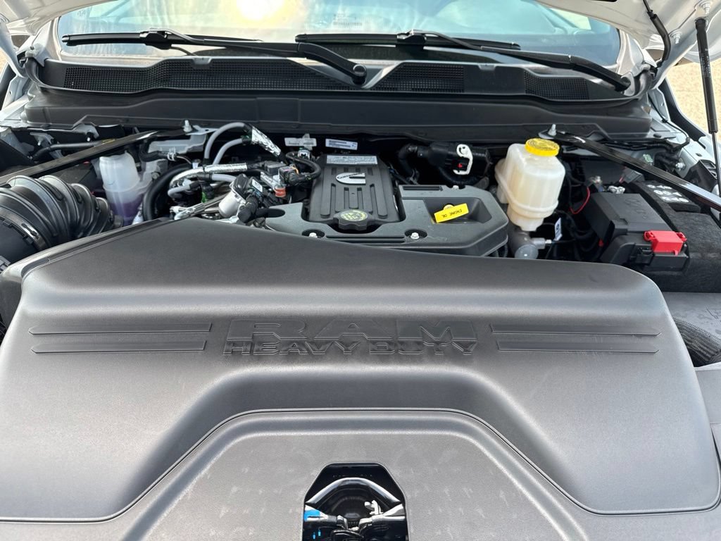 New 2026 RAM 5500 Tradesman AWD/4WD image 38