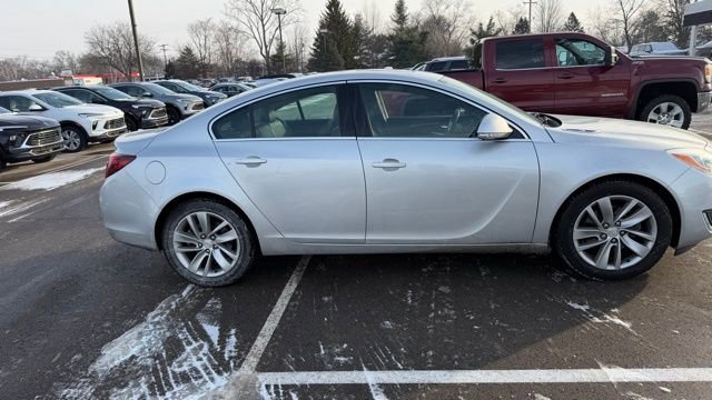 Used 2016 Buick Regal image 4