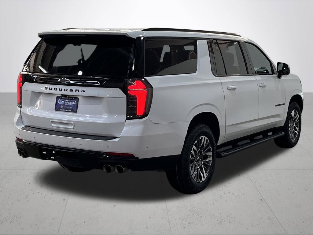 Used 2025 Chevrolet Suburban Z71 AWD/4WD image 11