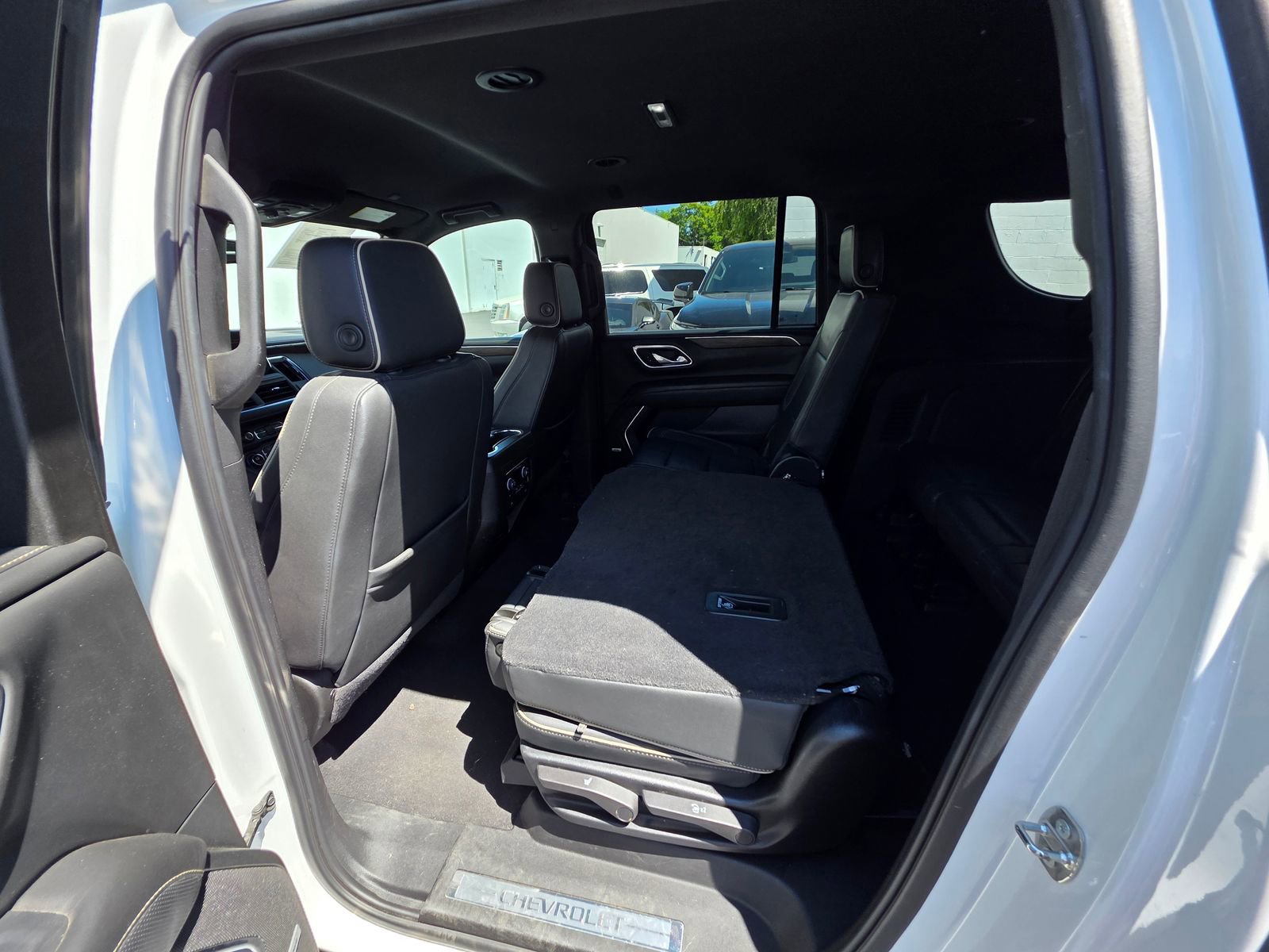 Used 2024 Chevrolet Suburban Premier AWD/4WD image 13