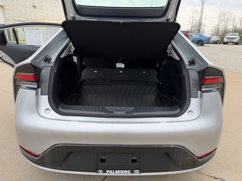 Used 2024 Toyota Prius LE image 35