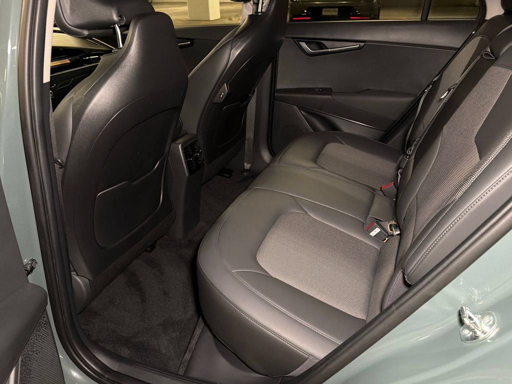 Certified 2024 Kia Niro Wind FWD image 19