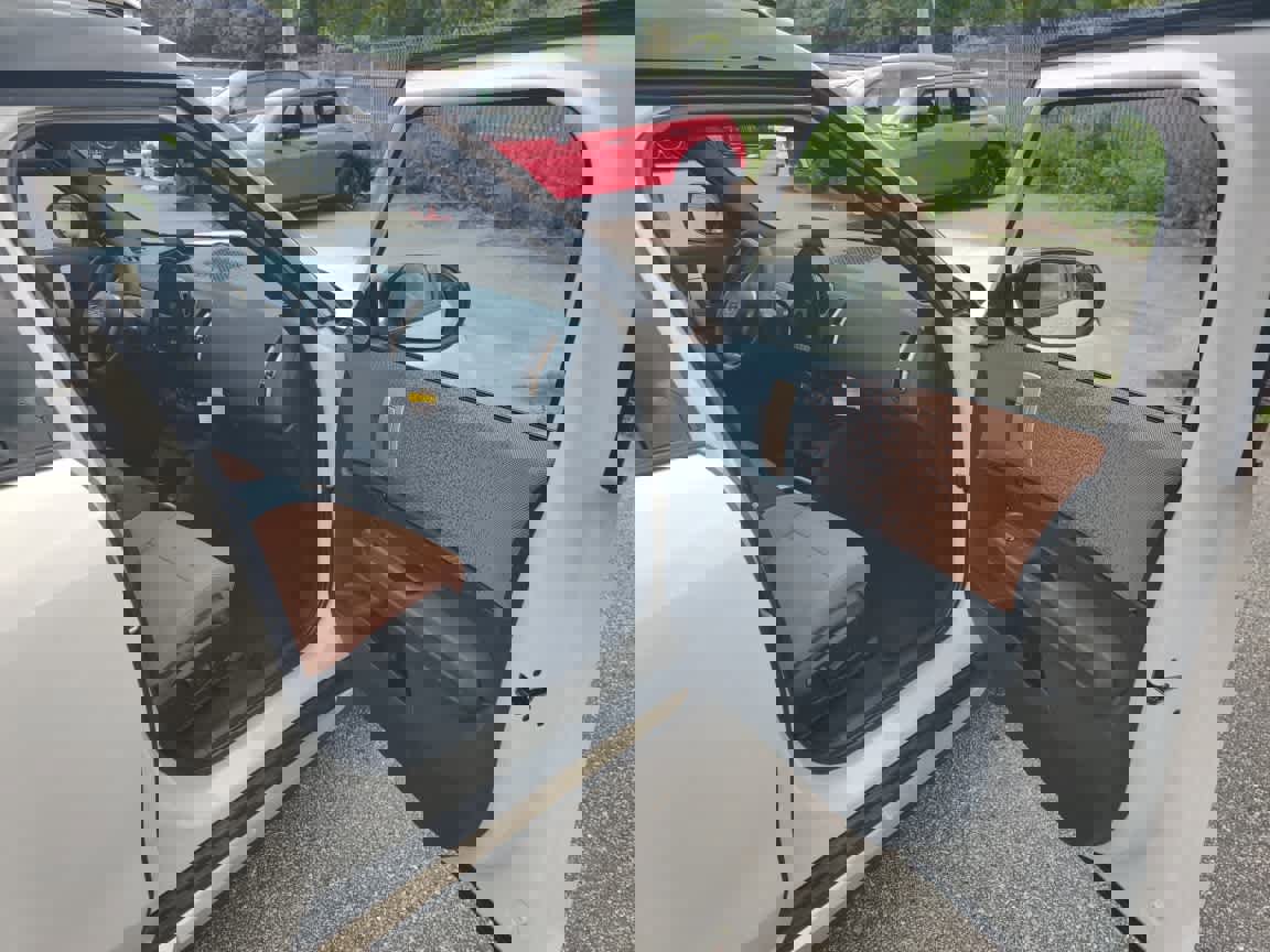 Used 2025 MINI Cooper Countryman SE w/ Comfort Package Max image 13