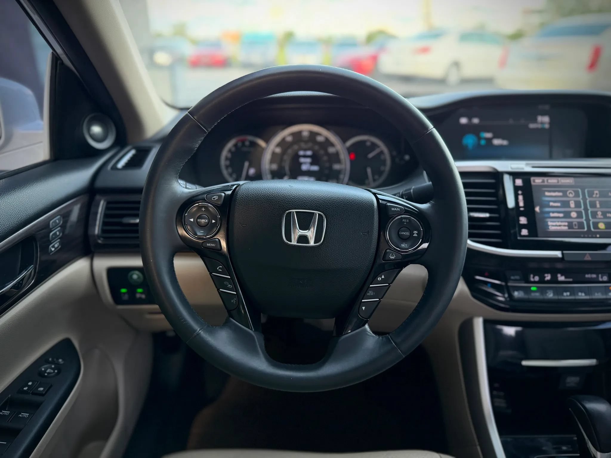 Used 2016 Honda Accord Touring image 12