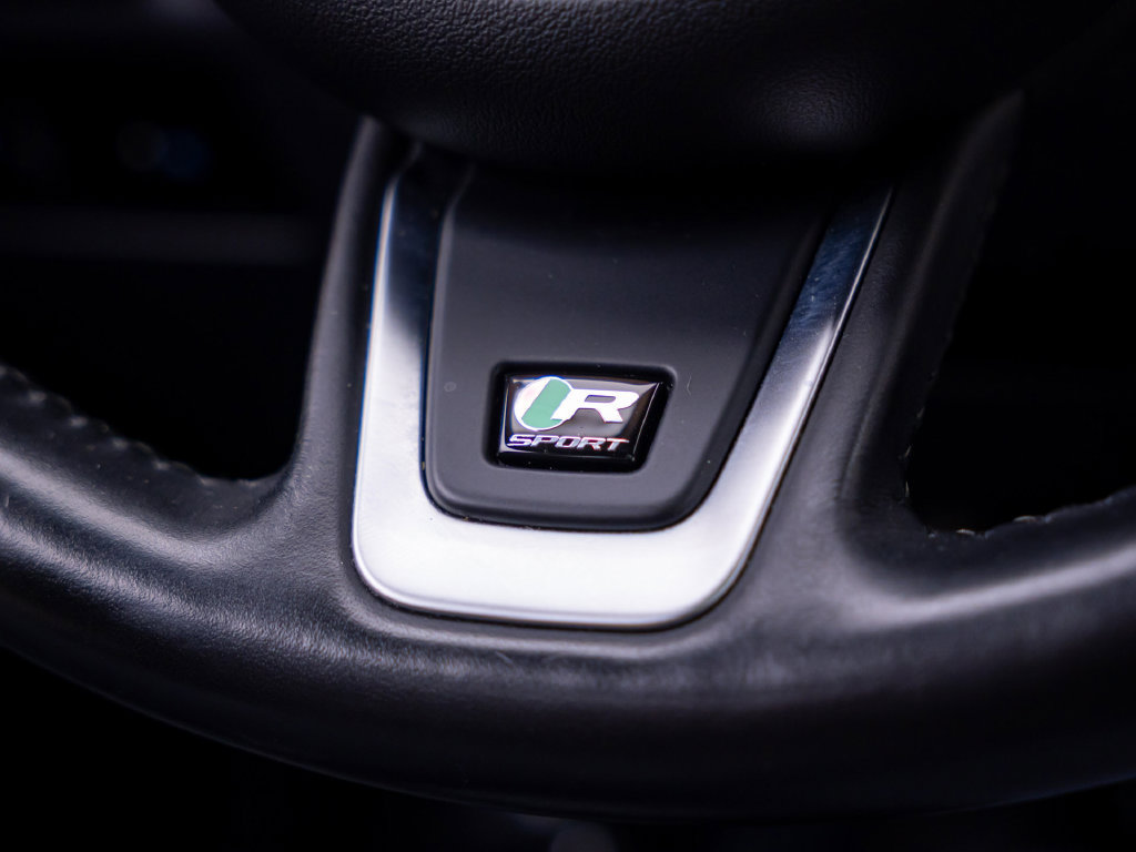 Used 2020 Jaguar F-PACE R-Sport AWD/4WD image 24