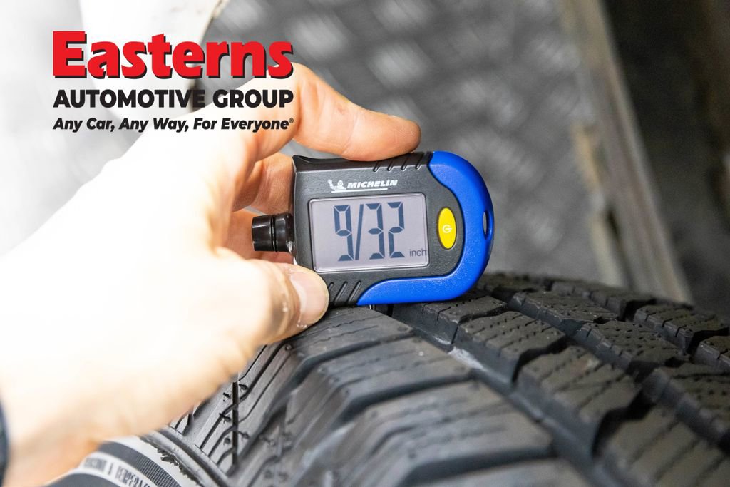 Used 2020 Chevrolet Express 2500 w/ Driver Convenience Package image 26