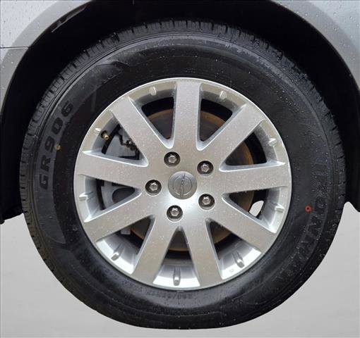 Used 2014 Chrysler Town & Country Touring FWD image 21