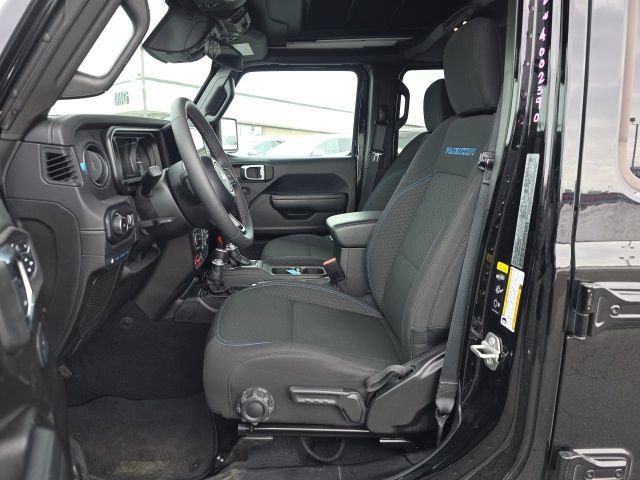 Used 2025 Jeep Wrangler Unlimited Rubicon 4xe w/ Safety Group image 14