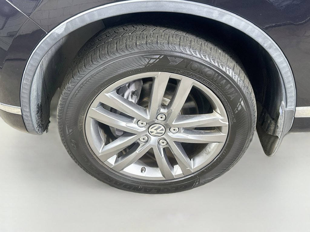 Used 2016 Volkswagen Touareg VR6 AWD/4WD image 8