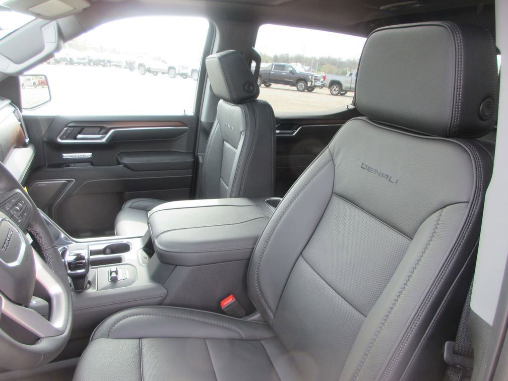 New 2026 GMC Sierra 1500 Denali image 13