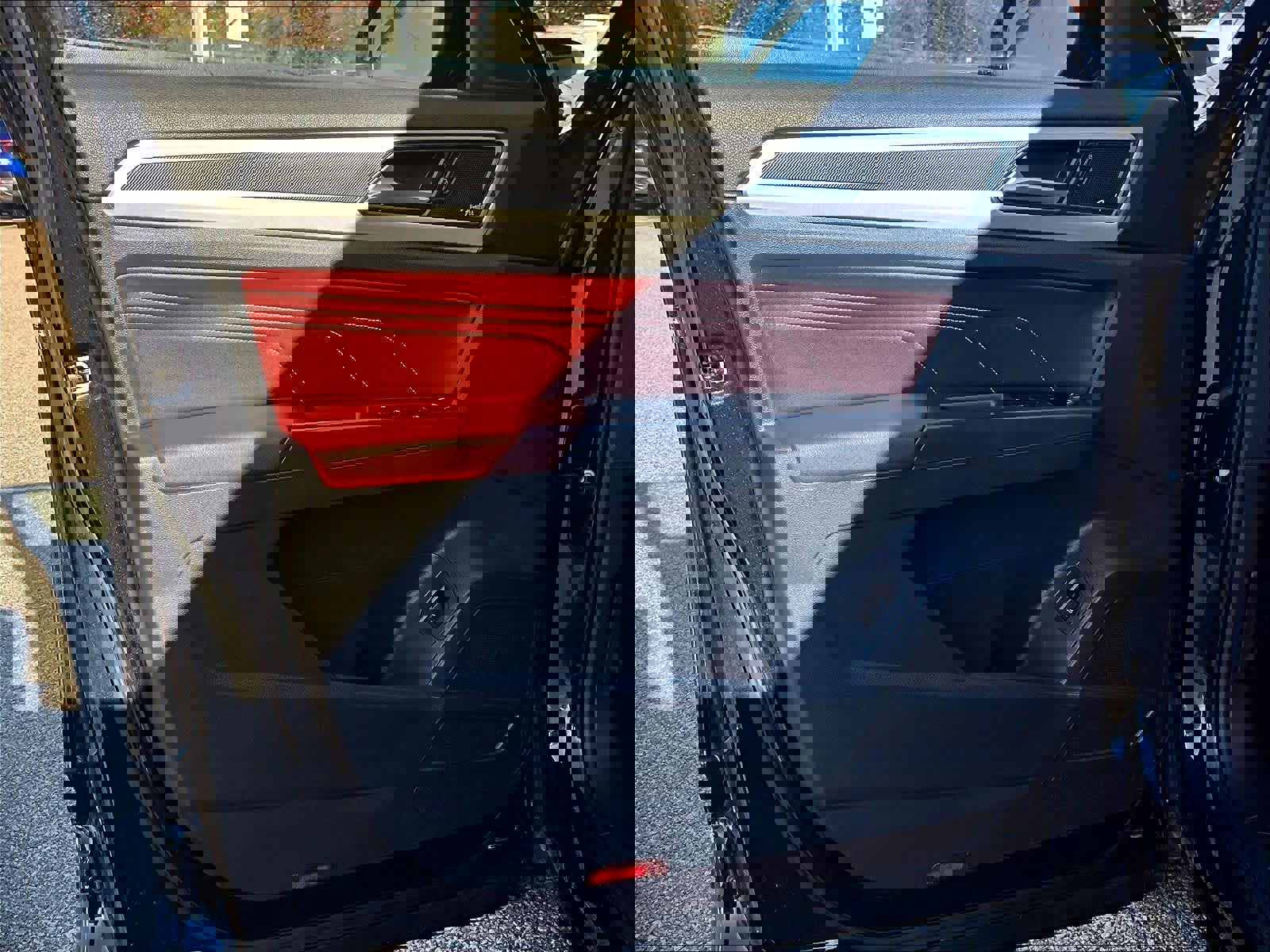 Used 2021 Volkswagen Atlas Cross Sport SEL Premium image 9