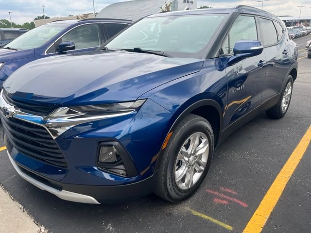 Used 2022 Chevrolet Blazer LT FWD image 2