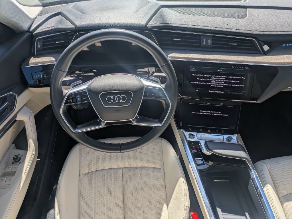 Used 2024 Audi Q8 e-tron Premium Plus w/ Premium Plus Package AWD/4WD image 16