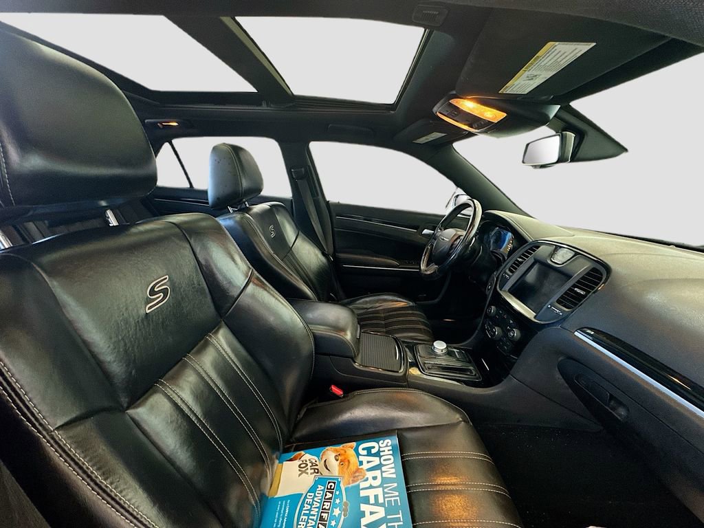 Used 2019 Chrysler 300 S w/ S Model Appearance Package image 30