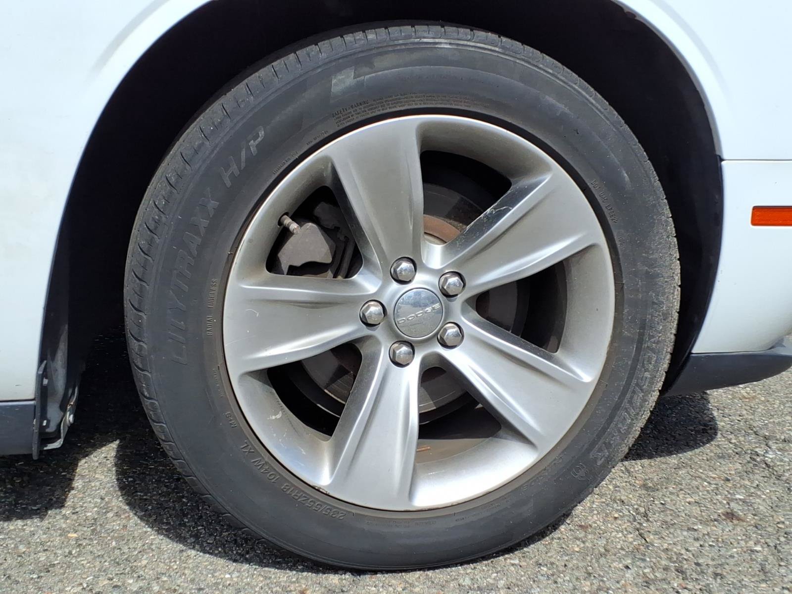 Used 2020 Dodge Challenger SXT RWD image 9
