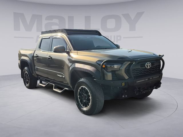 Used 2025 Toyota Tacoma TRD Off-Road w/ TRD Off Road Upgrade Package AWD/4WD image 7