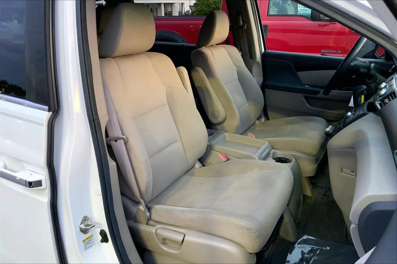 Used 2013 Honda Odyssey EX image 9