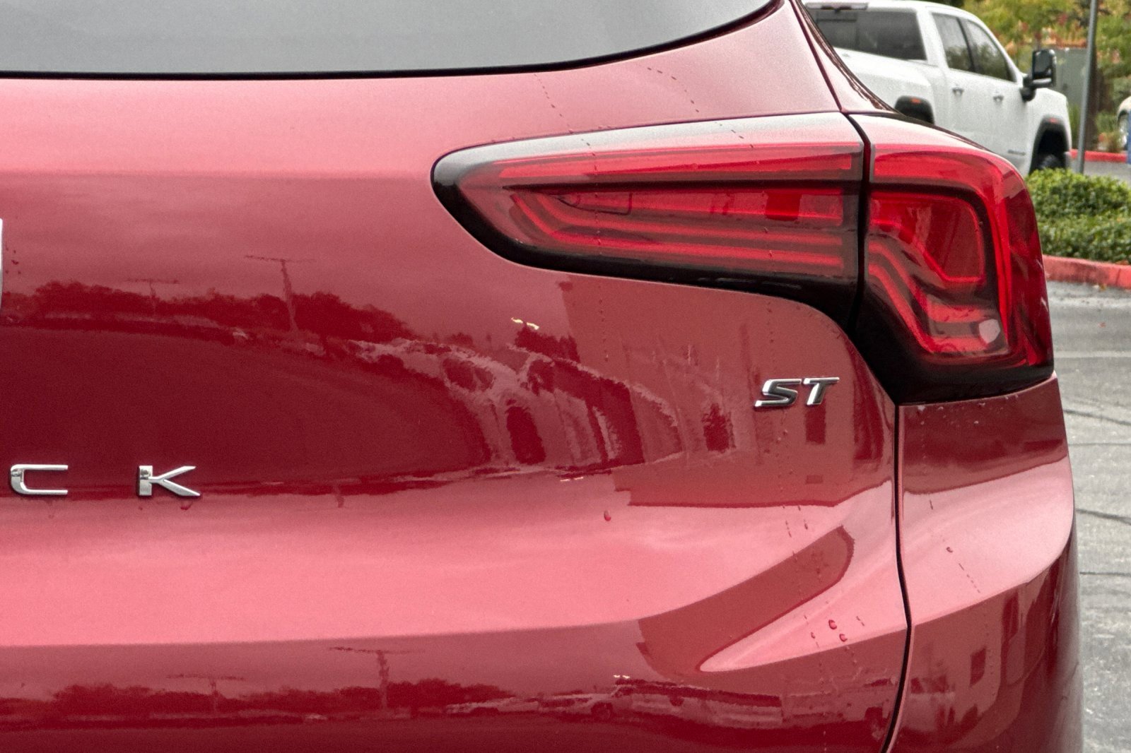 Used 2024 Buick Encore GX Sport Touring image 37