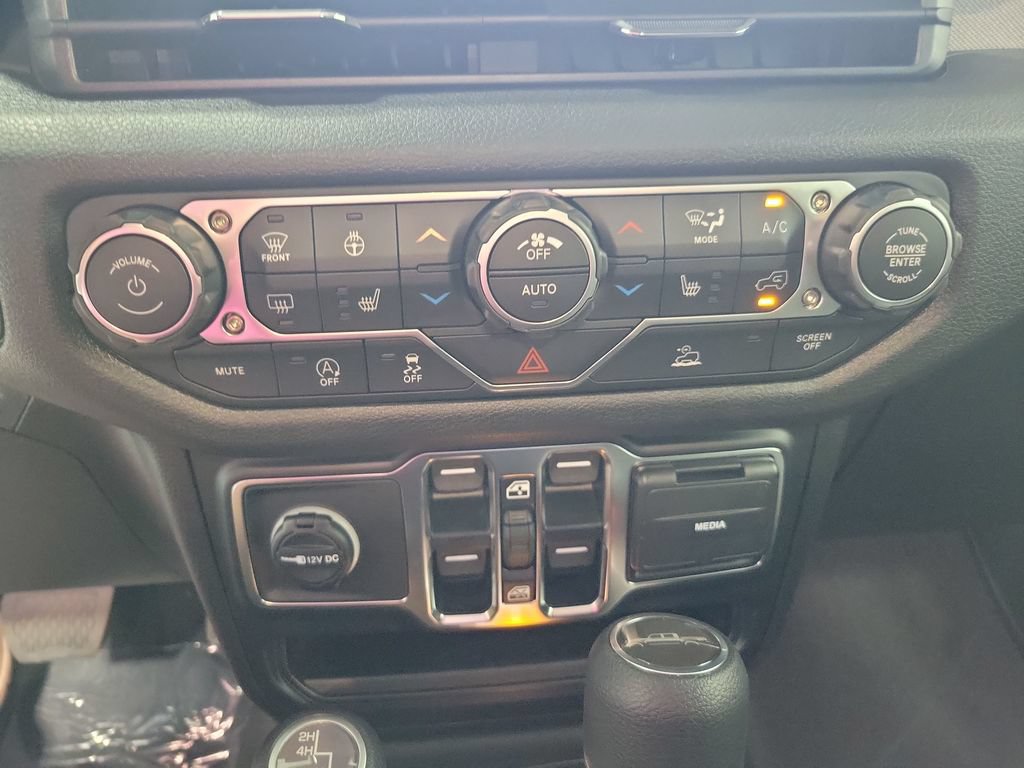 New 2026 Jeep Gladiator Sport AWD/4WD image 16