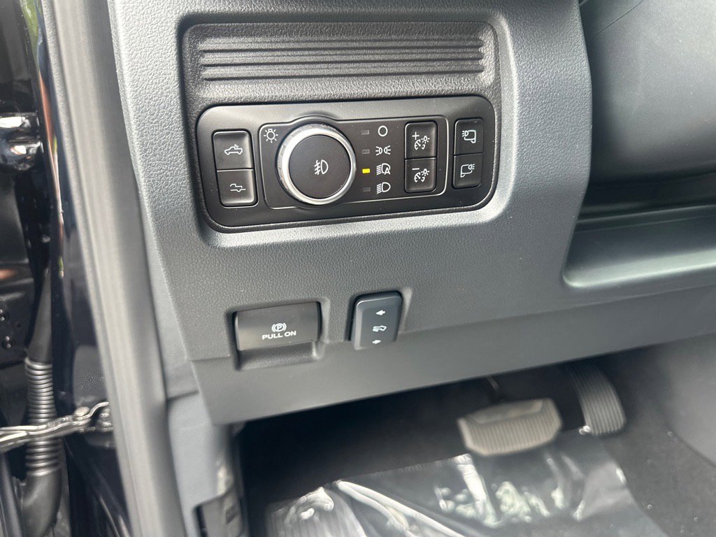 New 2025 Ford F250 Platinum image 26