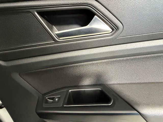 Used 2020 Volkswagen Atlas Cross Sport S image 29