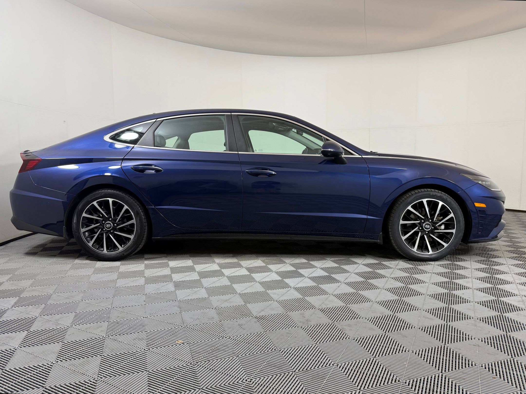 Used 2021 Hyundai Sonata Limited image 8