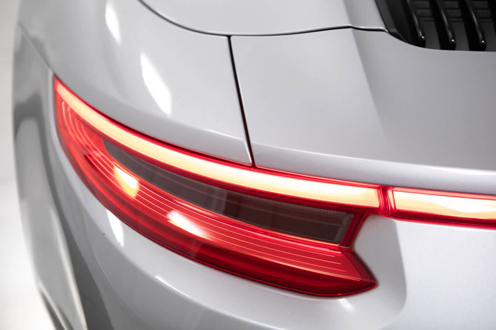 Certified 2018 Porsche 911 Targa 4S AWD/4WD image 18
