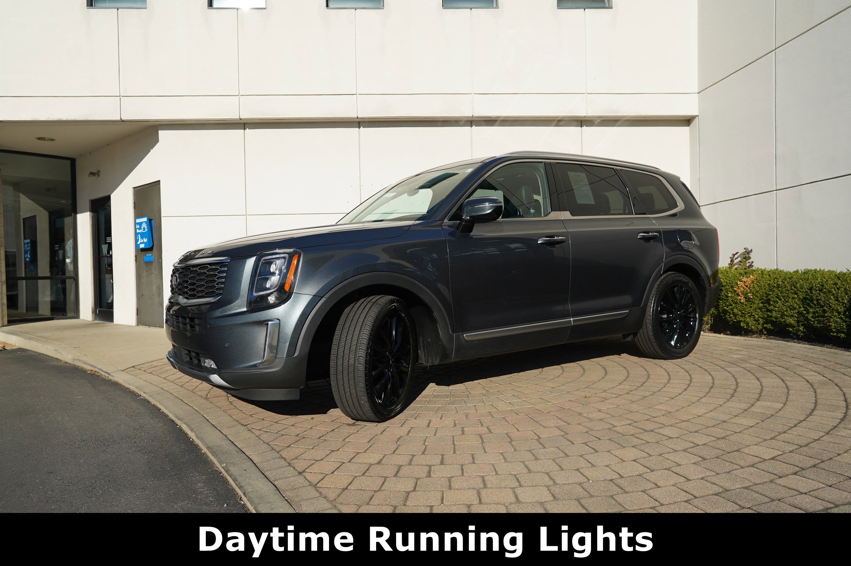 Used 2021 Kia Telluride SX w/ SX Prestige Package image 18
